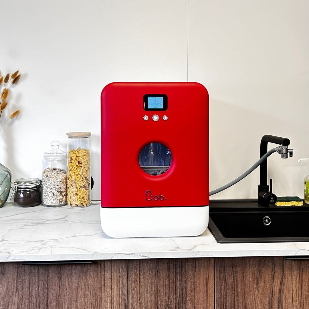 Daan Tech Bob Matte Edition — Matt cherry red door / white body · Photo 1 of 3