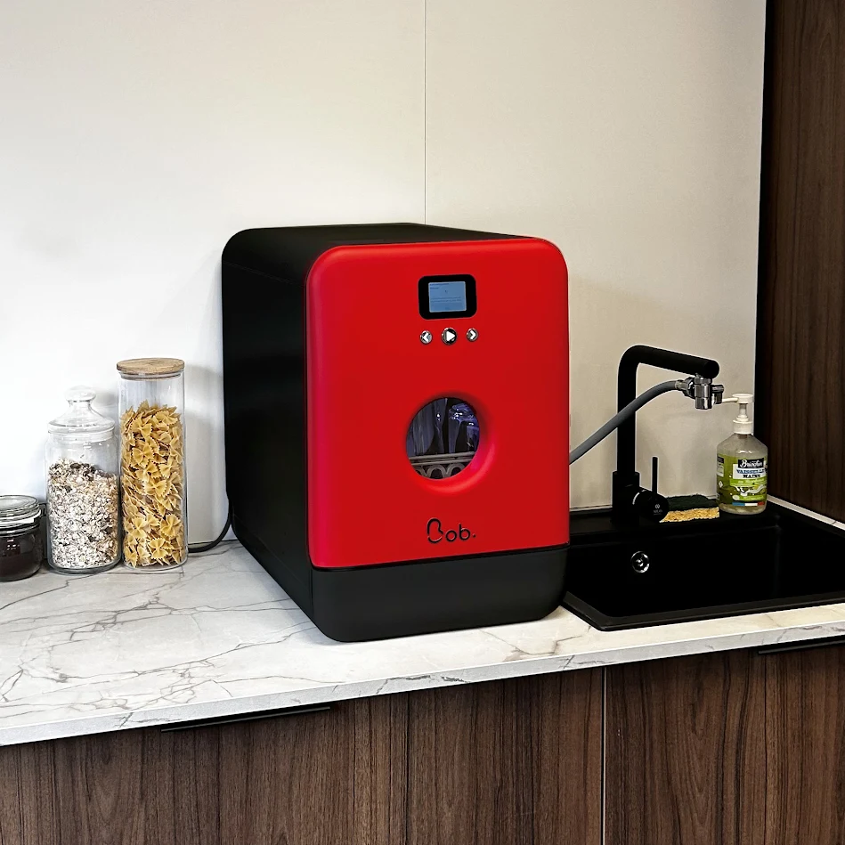 Daan Tech Bob Matte Edition — Matt cherry red door / black body · Photo 4 of 4